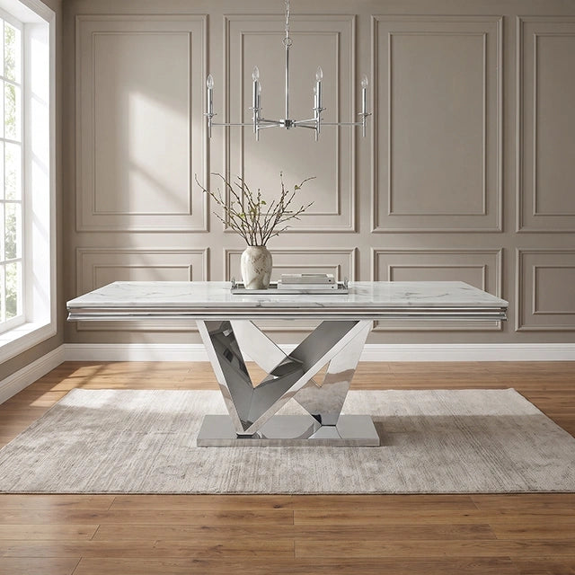 Valdevers Dining Table